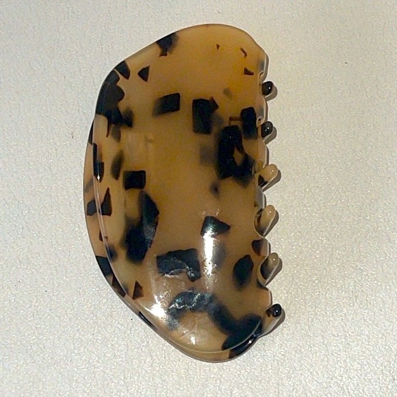 NWT- “The Paper source “claw and teardrop mirror comb duo. - Picture 5 of 7